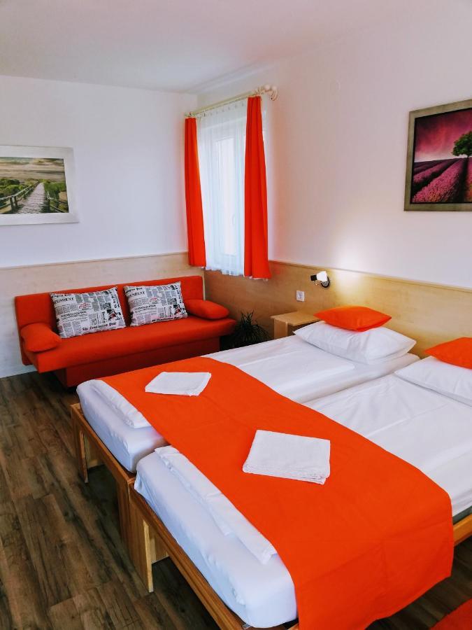 Lotuszvirag Vendeghaz Hotel Szekszárd Exterior photo